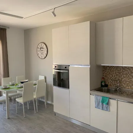 Appartement Triq San 63 *
